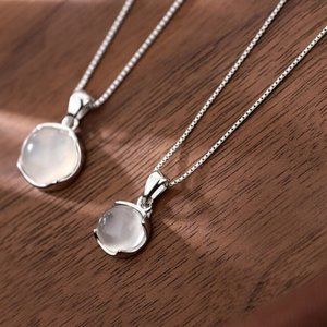 sterling silver moonstone necklace